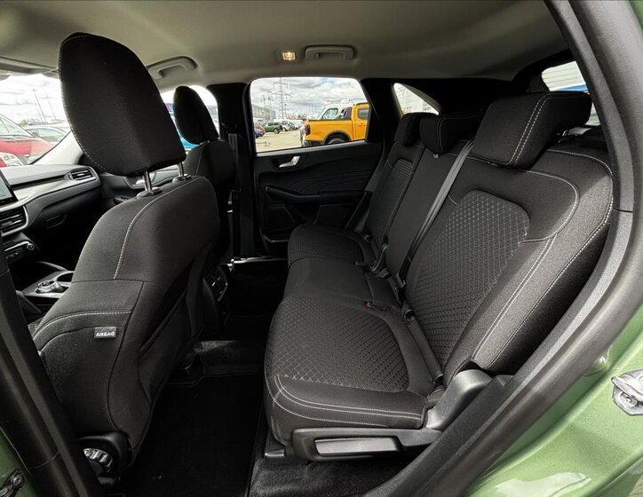 Ford Kuga SUV / Terénní 1,5 l 137 kw