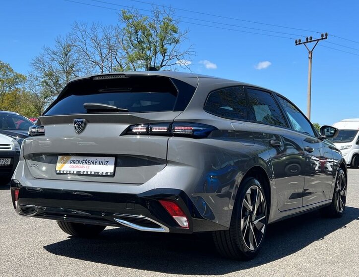 Peugeot 308 Kombi 1,2 l 96 kw