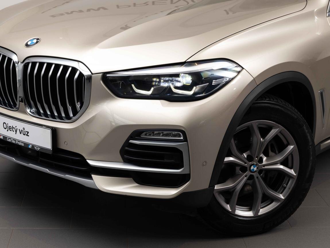 BMW X5 SUV 3,0 l 250 kw