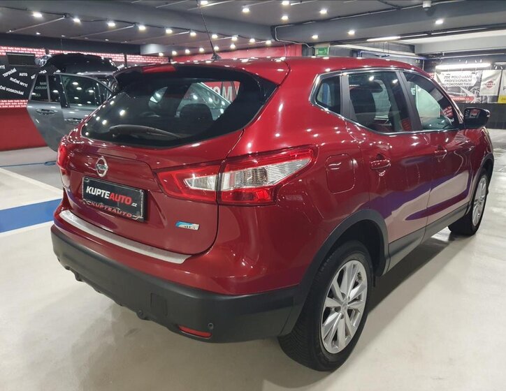Nissan Qashqai SUV 1,6 l 96 kw