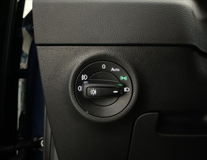 Škoda Karoq SUV / Terénní 1,5 l 110 kw