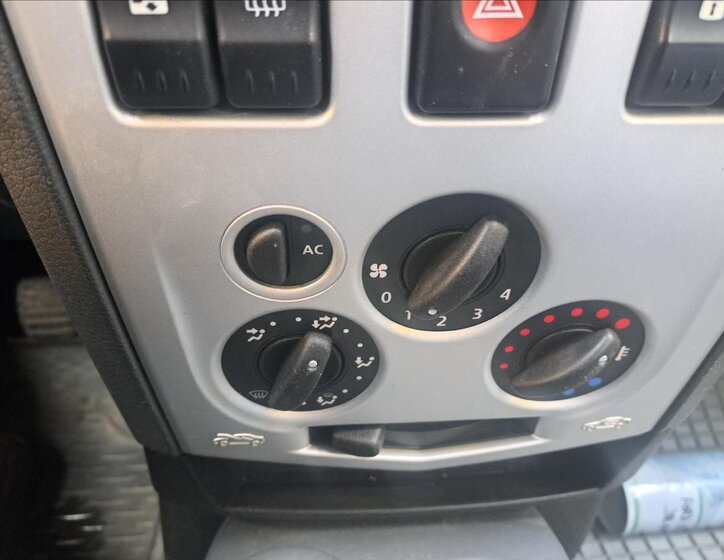 Dacia Logan Kombi 1,6 l 64 kw