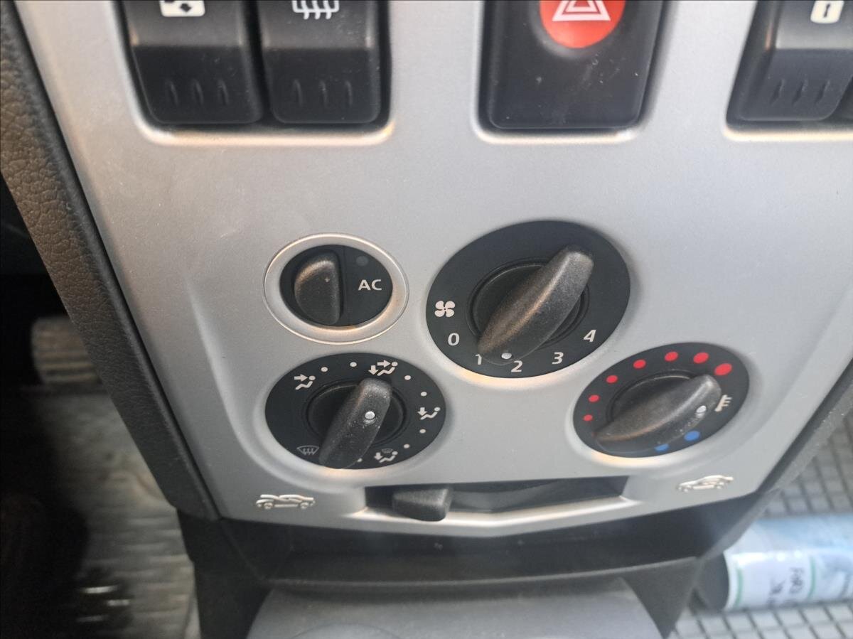 Dacia Logan Kombi 1,6 l 64 kw