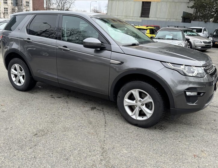 Land Rover Discovery Sport SUV 2,0 l 110 kw