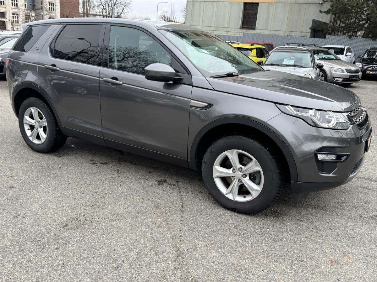 Land Rover Discovery Sport SUV 2,0 l 110 kw