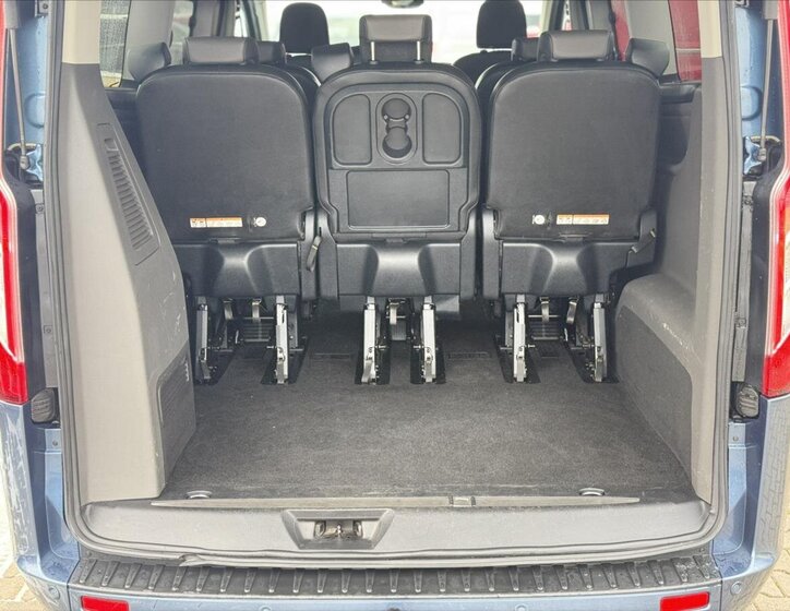 Ford Tourneo Custom 13
