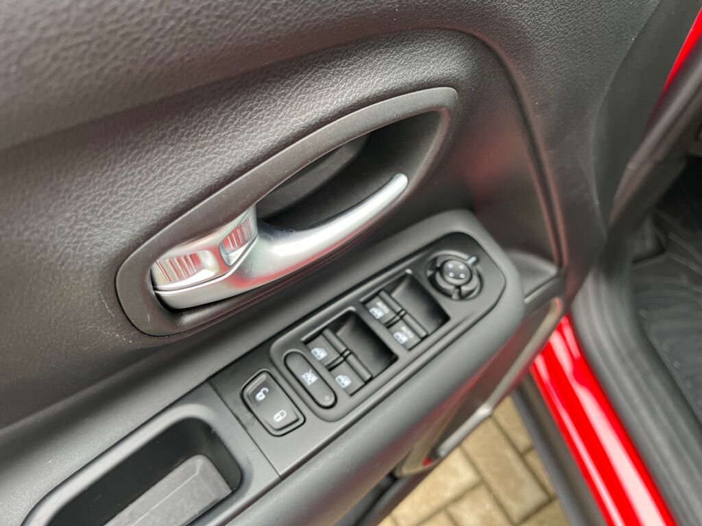 Jeep Renegade SUV / Terénní 1,3 l 132 kw