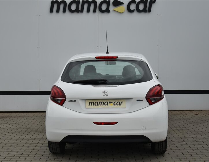 Peugeot 208 Hatchback 1,2 l 60 kw