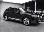 Audi Q7 4