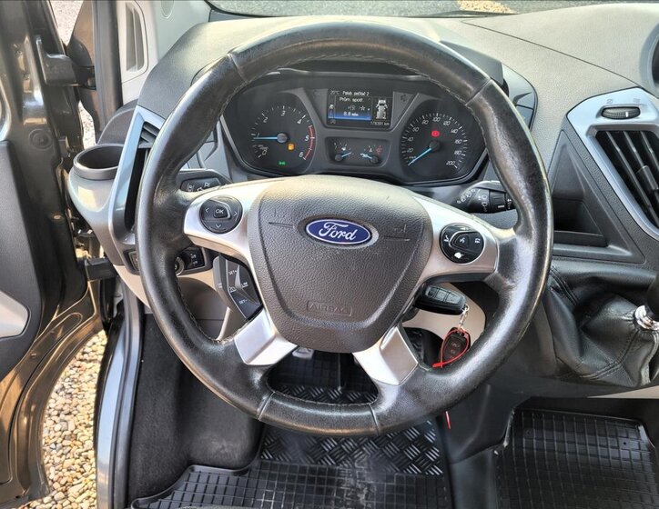 Ford Tourneo Custom MPV 2,0 l 125 kw