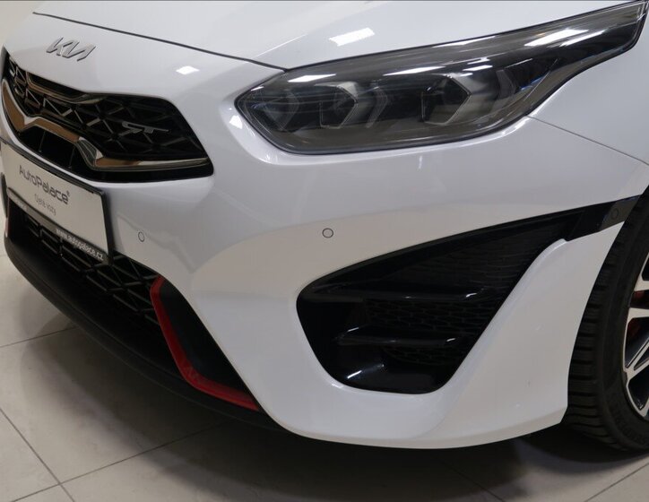 KIA ProCeed Kombi 1,6 l 150 kw