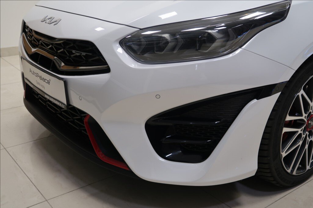 KIA ProCeed Kombi 1,6 l 150 kw