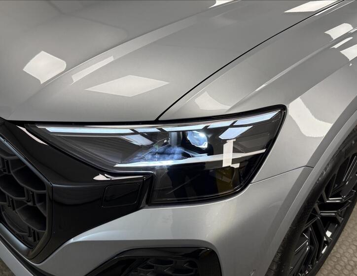 Audi Q8 40