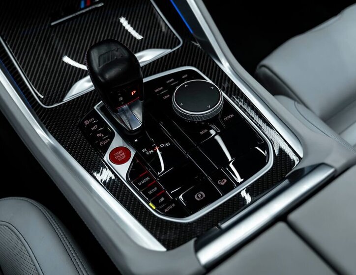 BMW X5 SUV / Terénní 4,4 l 460 kw