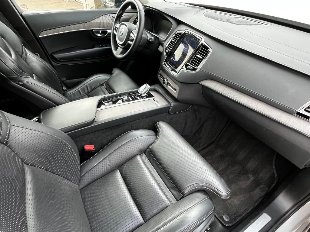 Volvo XC90 SUV / Terénní 2,0 l 335 kw