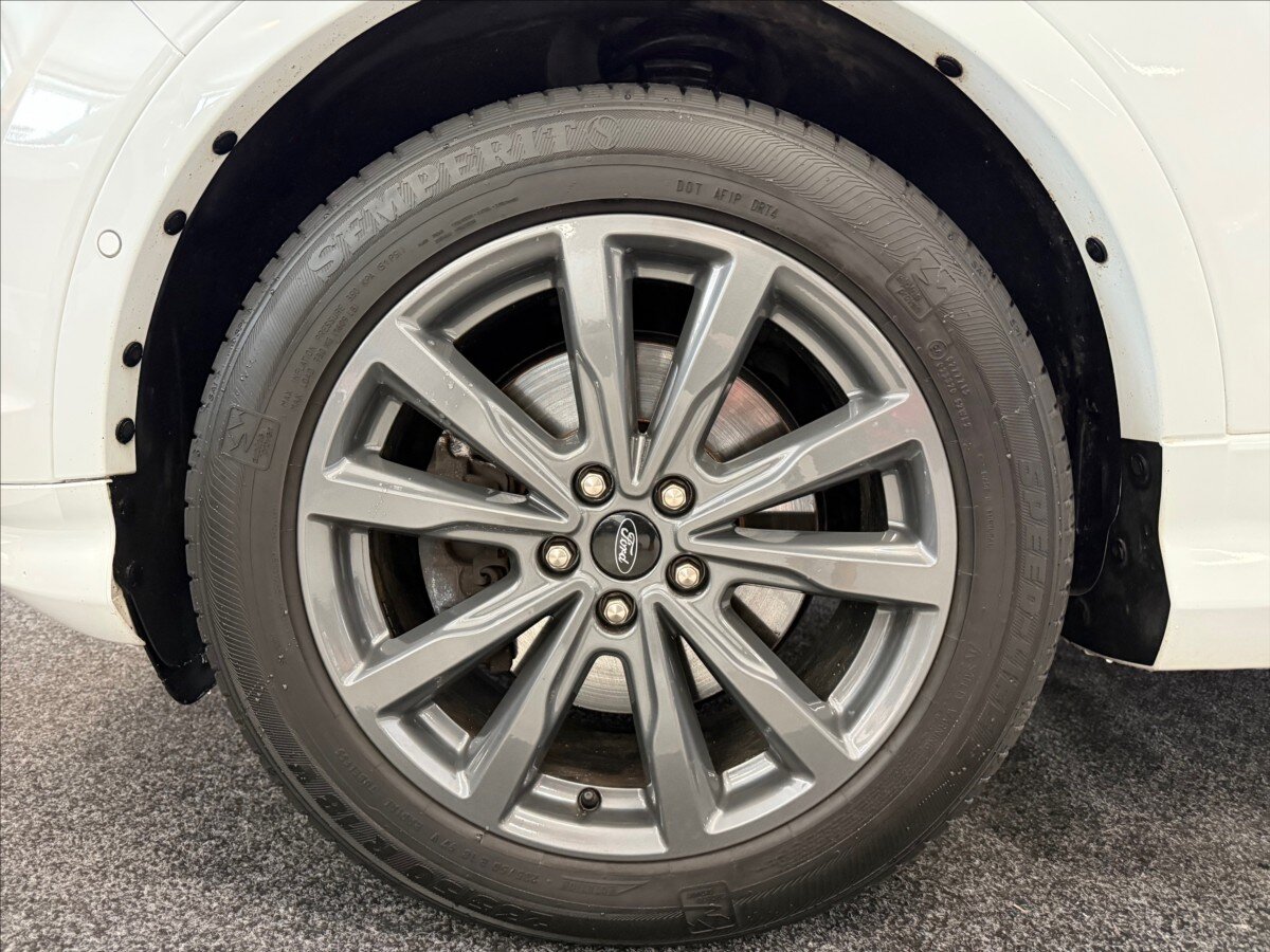 Ford Kuga SUV / Terénní 2,0 l 132 kw