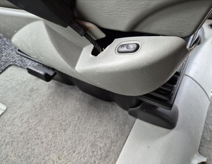 Opel Vivaro VAN-Minibus 2,0 l 84 kw