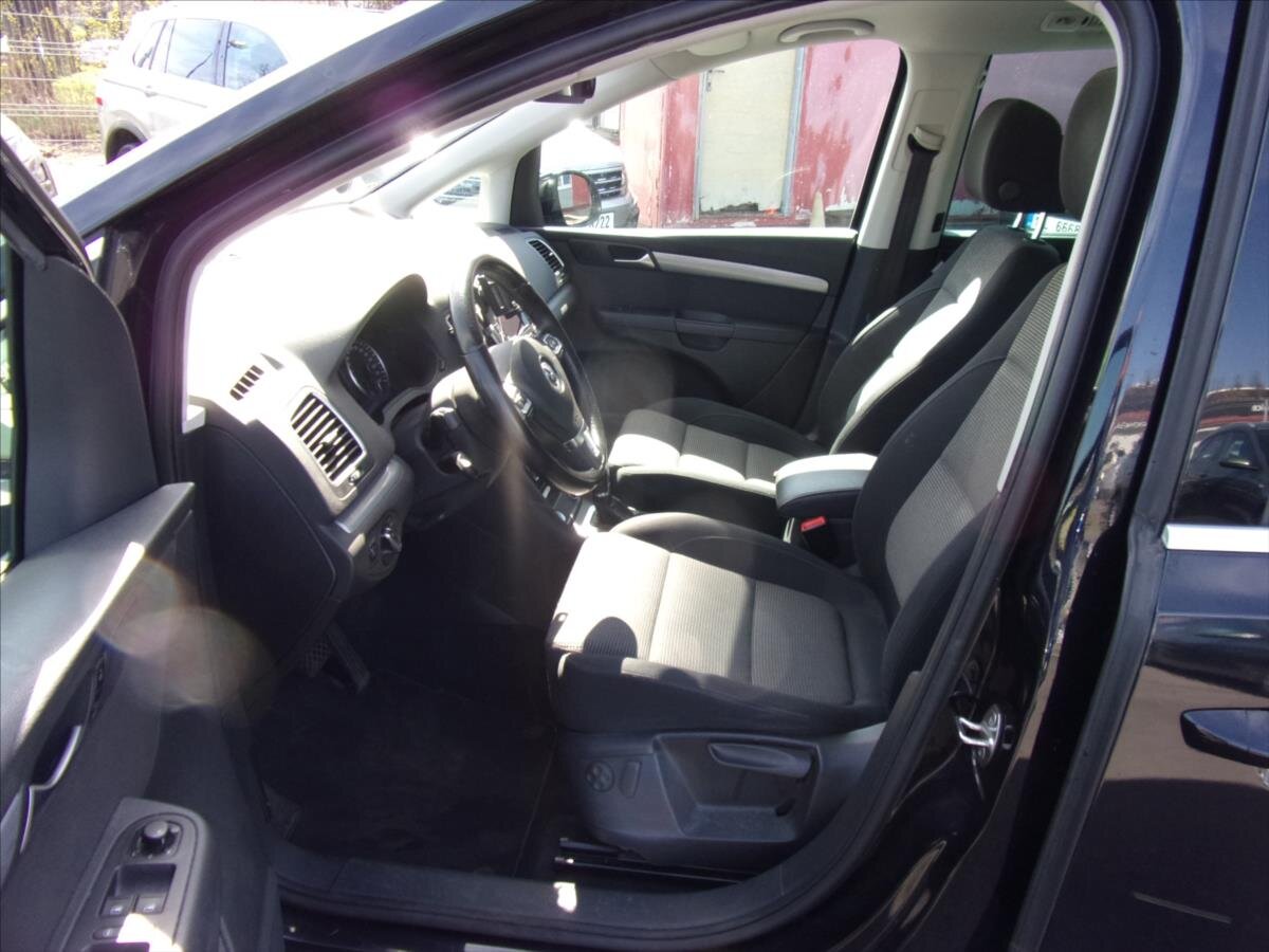 Volkswagen Sharan Kombi 2,0 l 100 kw