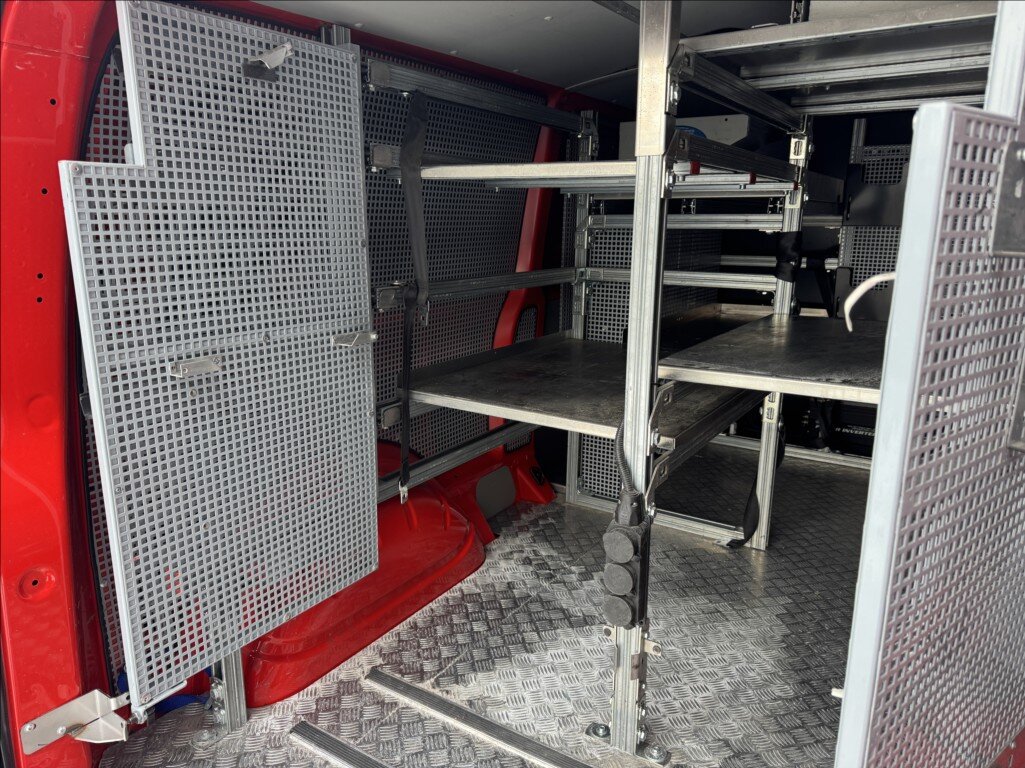 Volkswagen Transporter Skříň 2,0 l 110 kw