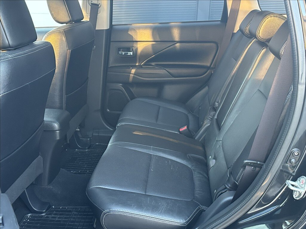 Mitsubishi Outlander SUV / Terénní 2,3 l 110 kw