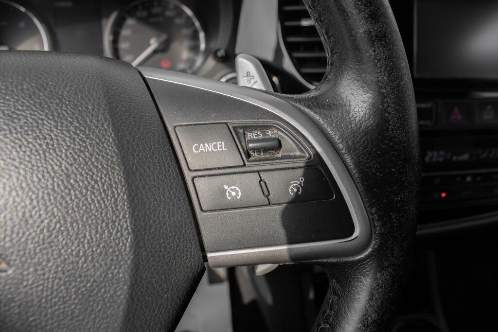 Mitsubishi Outlander SUV / Terénní 2,3 l 110 kw