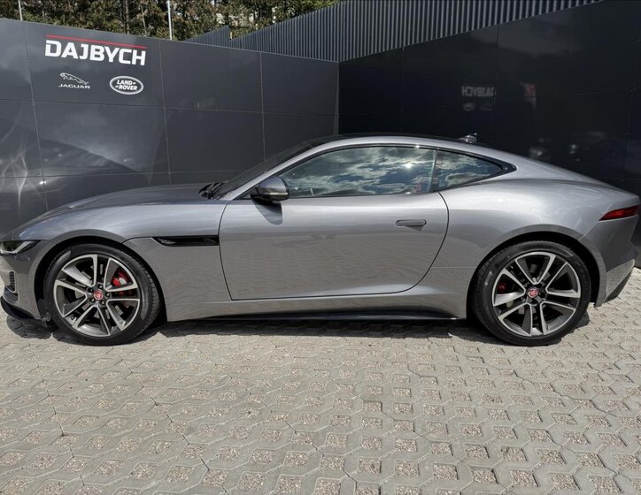 Jaguar F-Type Kupé 2,0 l 221 kw