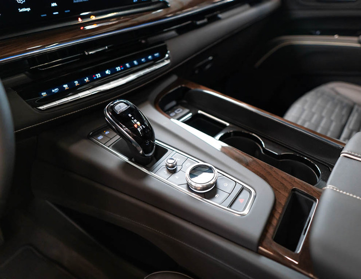 Cadillac Escalade 30