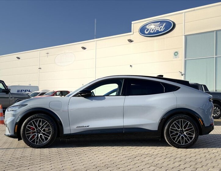 Ford Mustang Mach-E Hatchback 0,0 225 kw