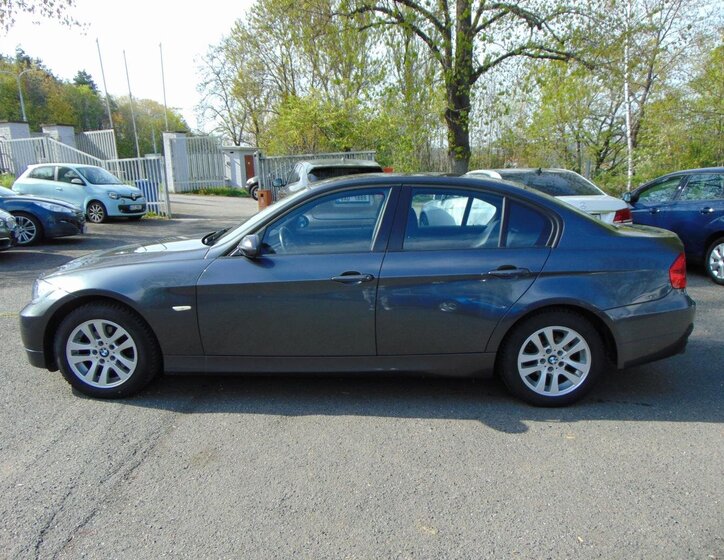 BMW Řada 3 Sedan / Limuzína 2,0 l 95 kw