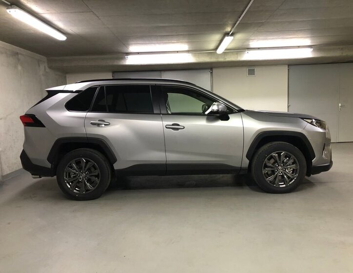Toyota RAV4 SUV 2,5 l 163 kw