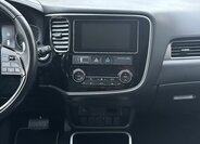 Mitsubishi Outlander SUV / Terénní 2,3 l 110 kw