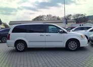 Lancia Voyager MPV 2,8 l 120 kw