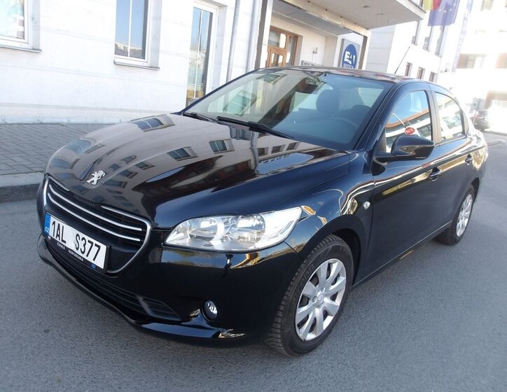 Peugeot 301 Sedan / Limuzína 1,2 l 53 kw