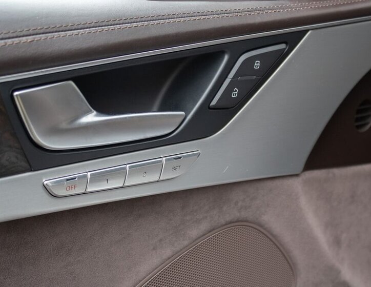 Audi A8 Sedan 3,0 l 184 kw