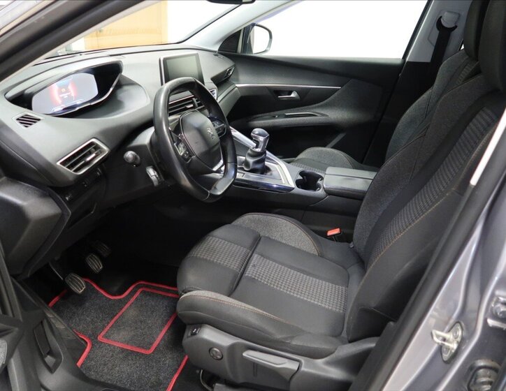 Peugeot 5008 Kombi 2,0 l 110 kw