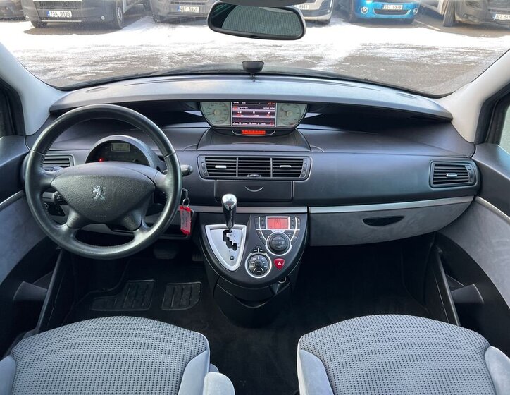 Peugeot 807 MPV 2,0 l 120 kw