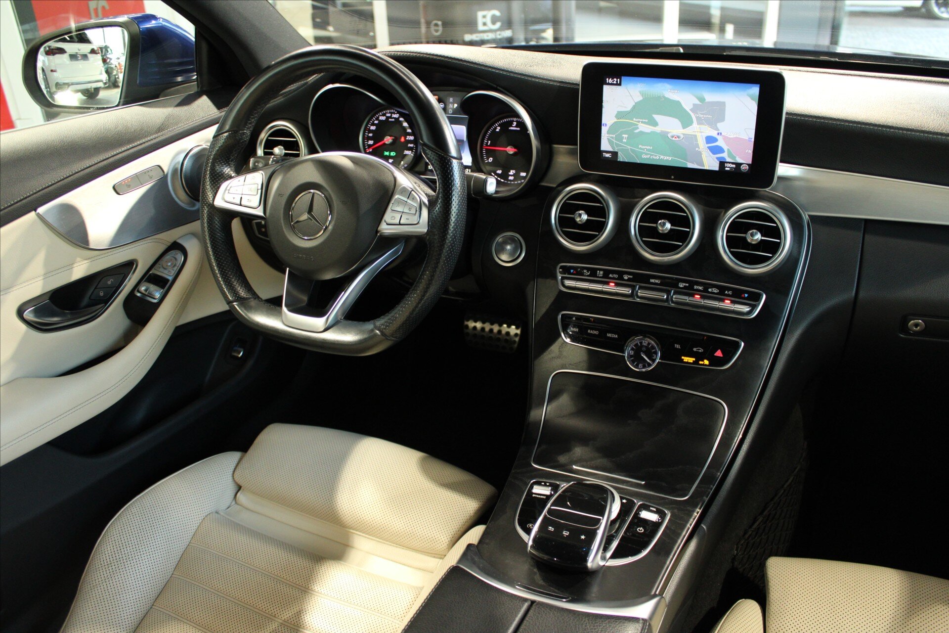 Mercedes-Benz Třídy C Kupé 2,1 l 150 kw