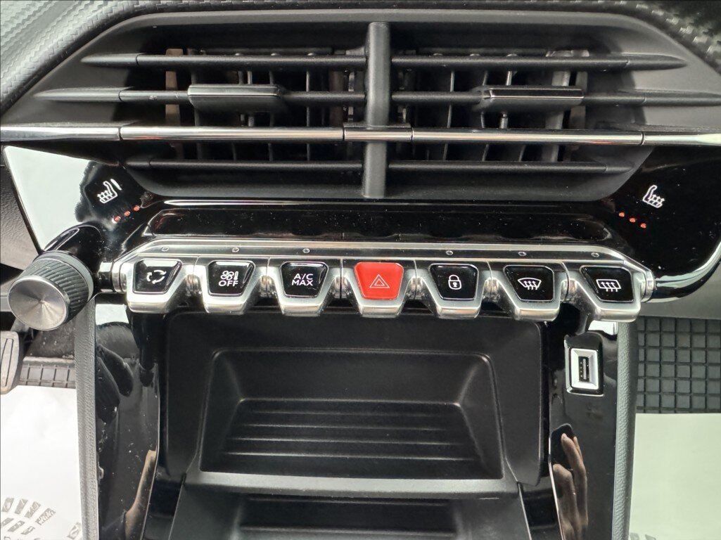 Peugeot 2008 SUV / Terénní 1,2 l 96 kw