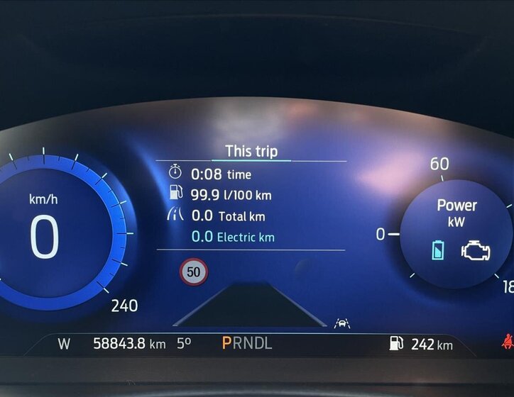 Ford Kuga SUV / Terénní 2,5 l 112 kw