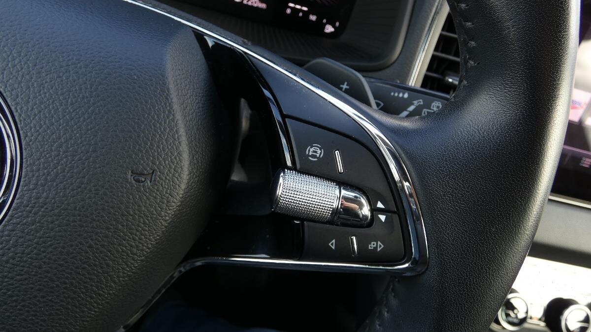 Škoda Karoq SUV / Terénní 1,5 l 110 kw