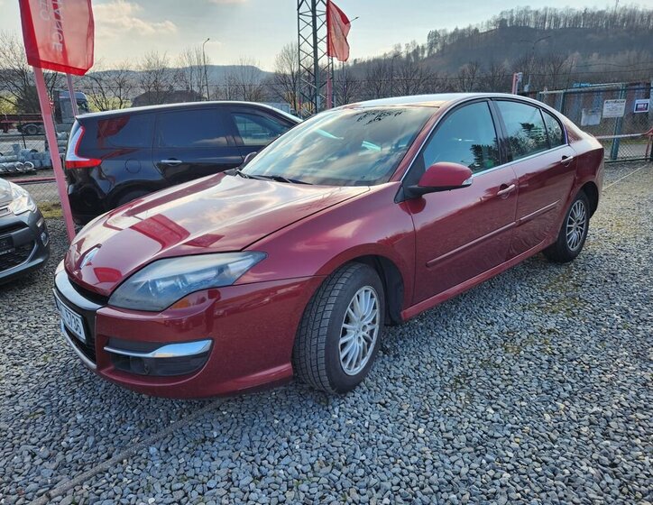 Renault Laguna Sedan / Limuzína 2,0 l 103 kw