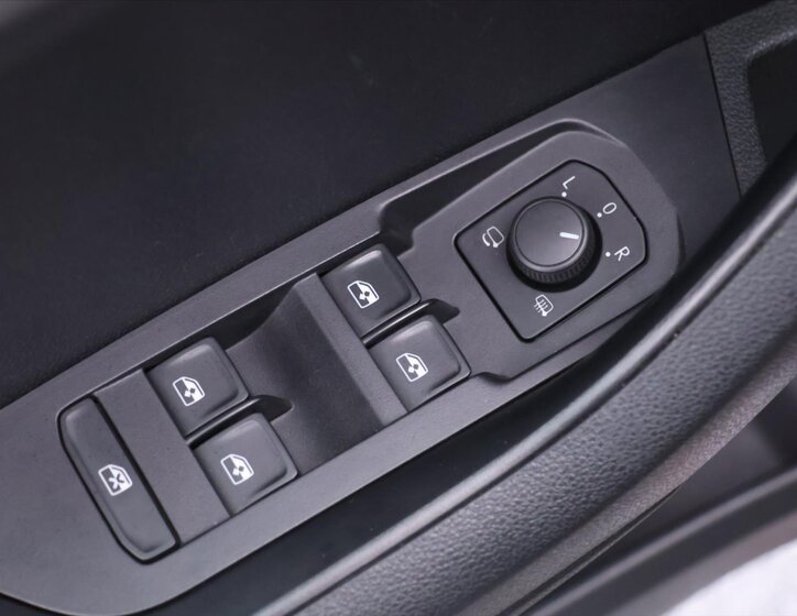 Škoda Karoq SUV / Terénní 2,0 l 85 kw