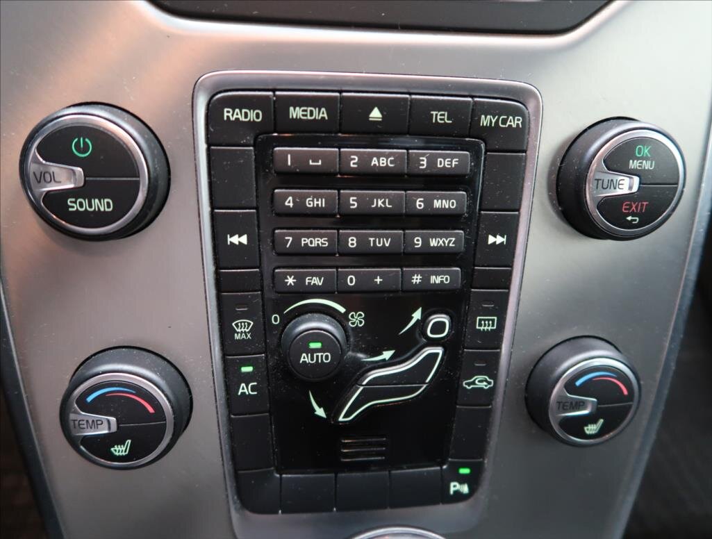 Volvo V70 Kombi 2,4 l 120 kw