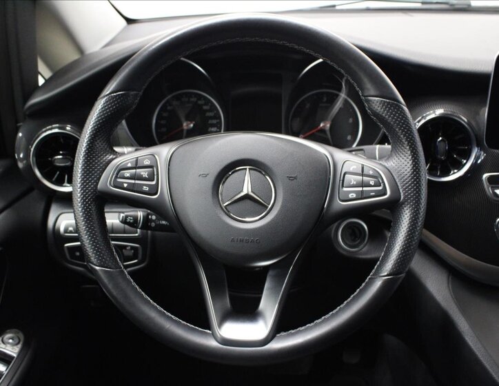 Mercedes-Benz Třídy V 19