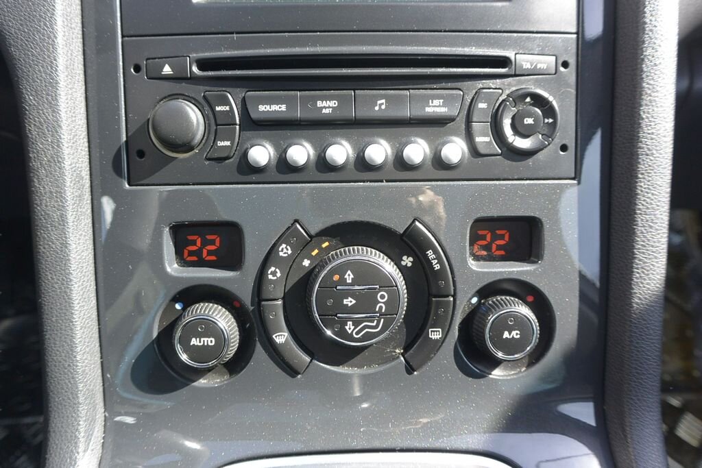 Peugeot 5008 MPV 1,6 l 88 kw