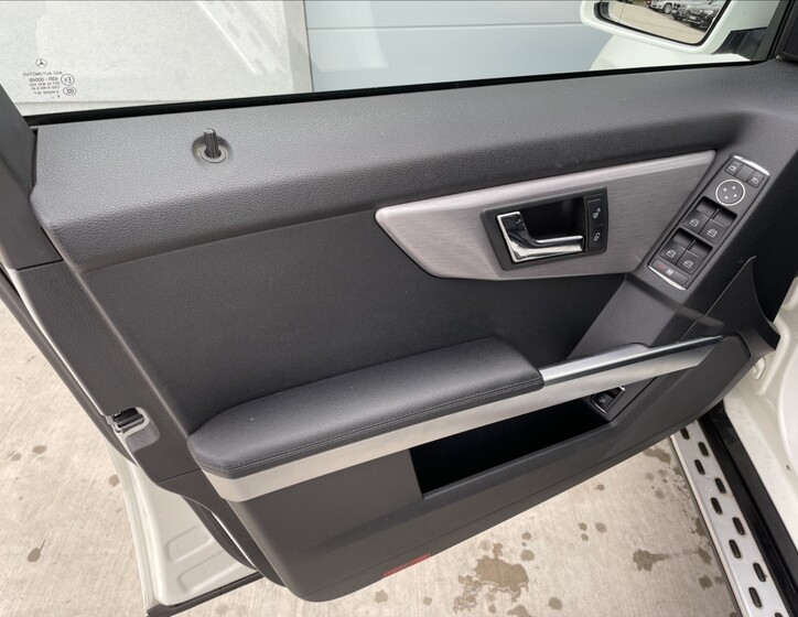 Mercedes-Benz GLK 17