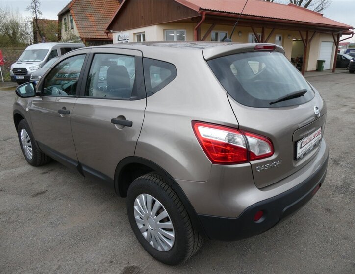 Nissan Qashqai SUV / Terénní 1,5 l 78 kw