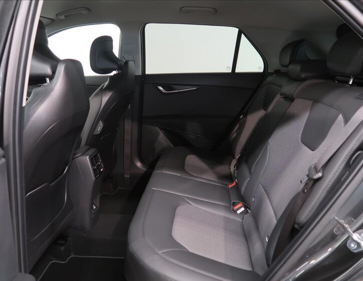 KIA Niro CUV / Crossover 1,6 l 95 kw