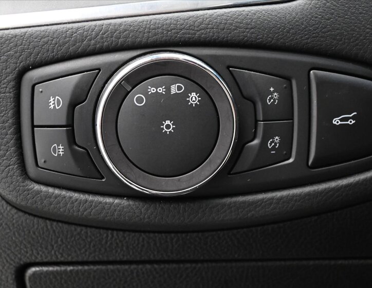 Ford S-MAX MPV 2,0 l 140 kw