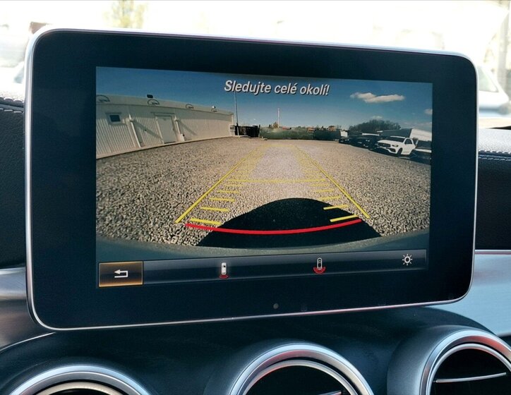 Mercedes-Benz Třídy C Kabriolet 2,0 l 180 kw